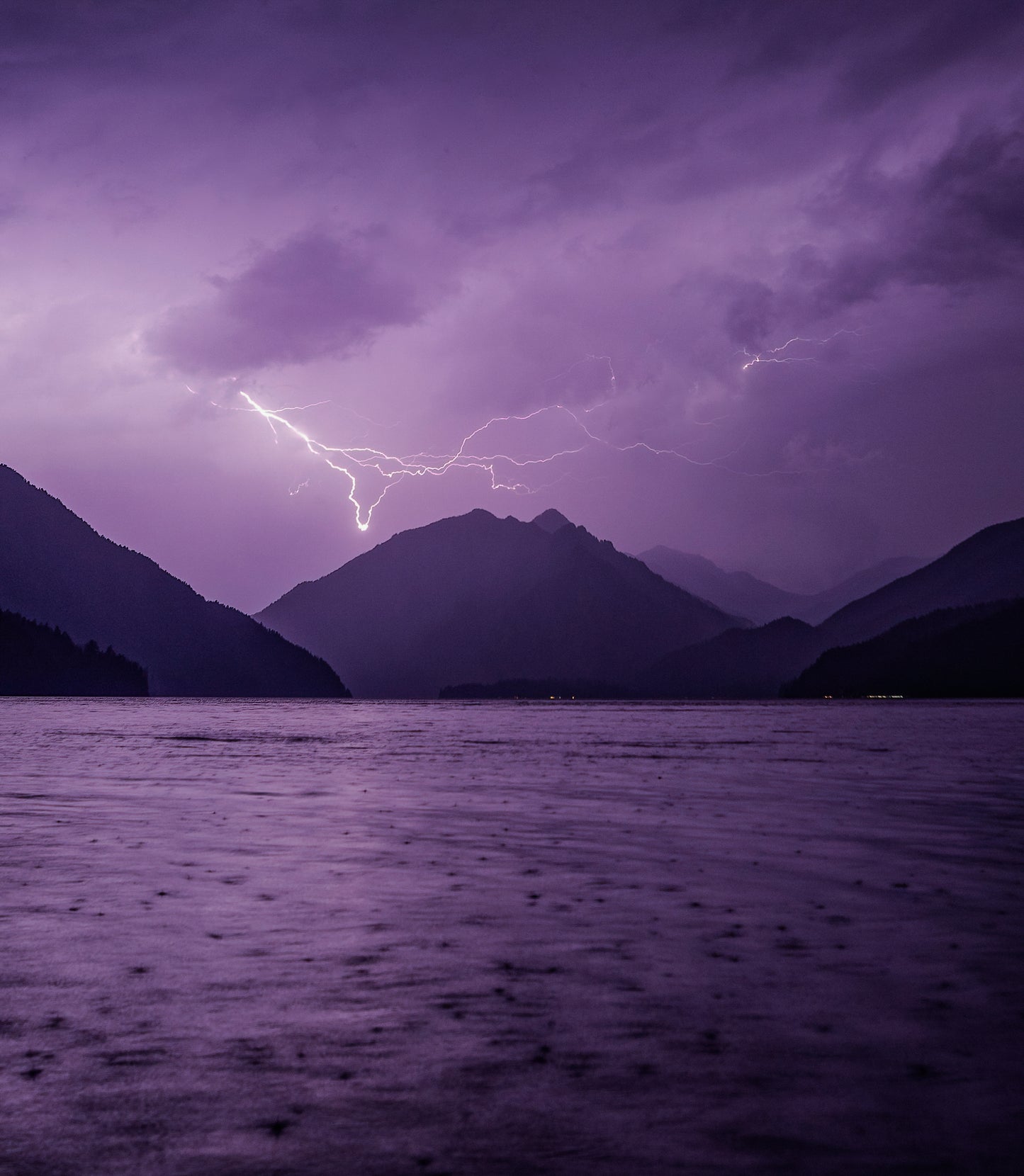 Lake Crescent lightning 1