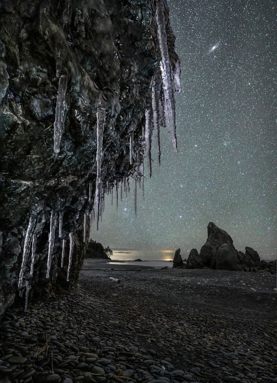 Polar vortex beach